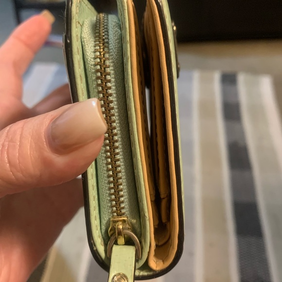 Kate Spade Mint Green Leather Wallet - Picture 3 of 14